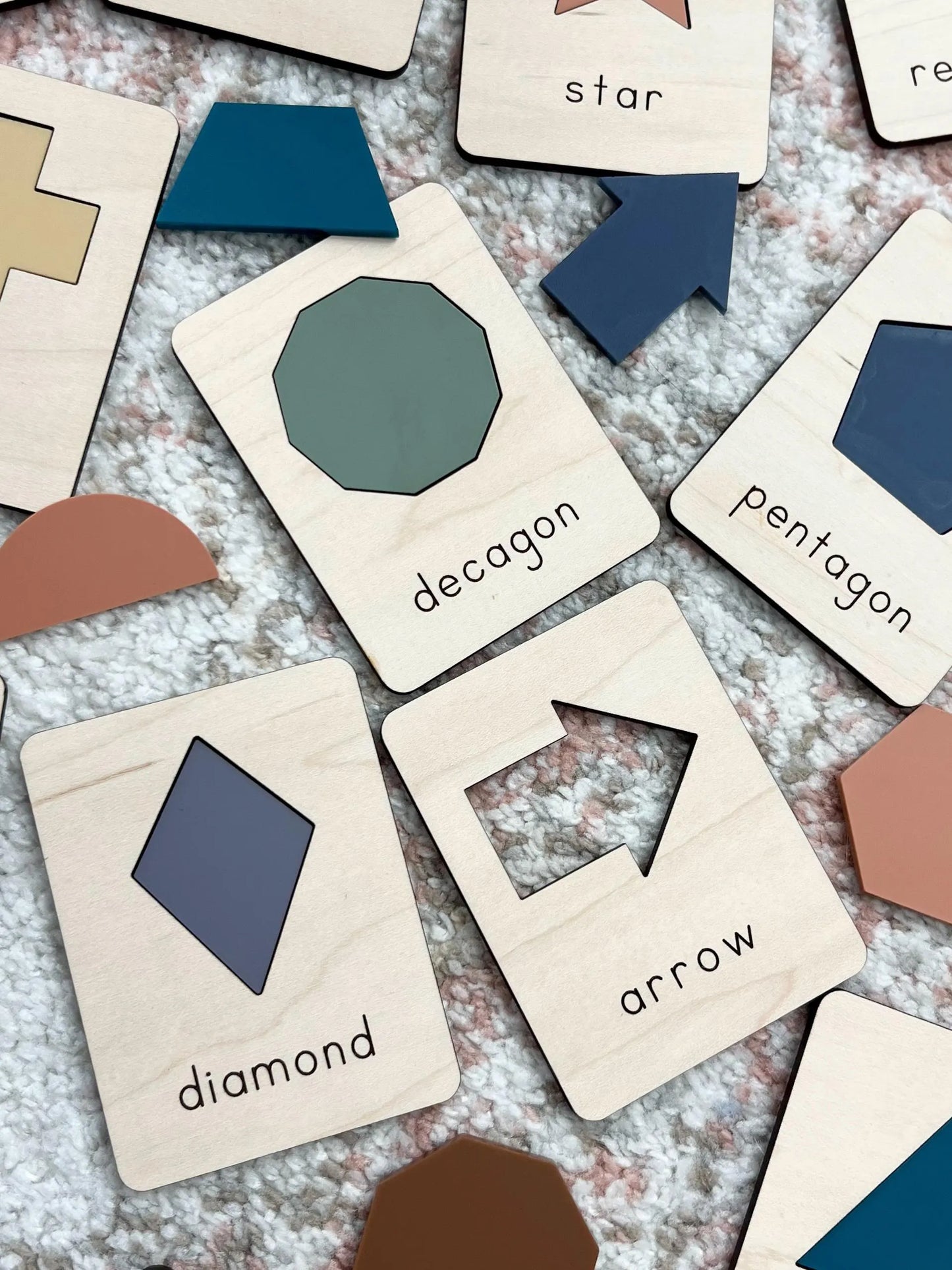 Shape Sorting Learning Activity | 21 Shapes | Montessori Style | Wooden & Acrylic Pieces | Laser Engraved