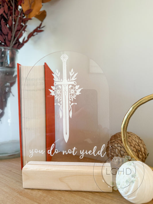 You Do Not Yield Shelf Sitter – Throne of Glass Inspired Decor | Aelin Fireheart Sign | Sarah J Maas Bookshelf Gift | BookTok Romantasy